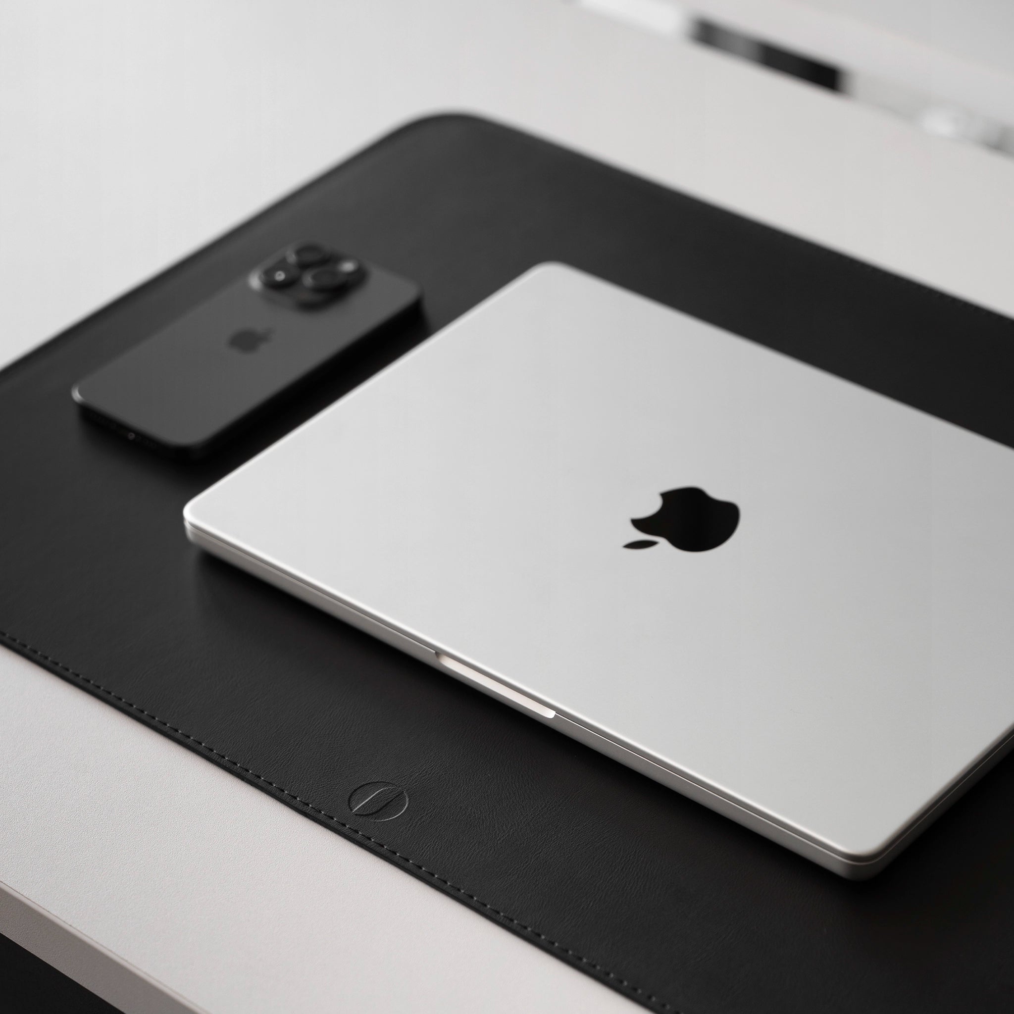 #Color_negro