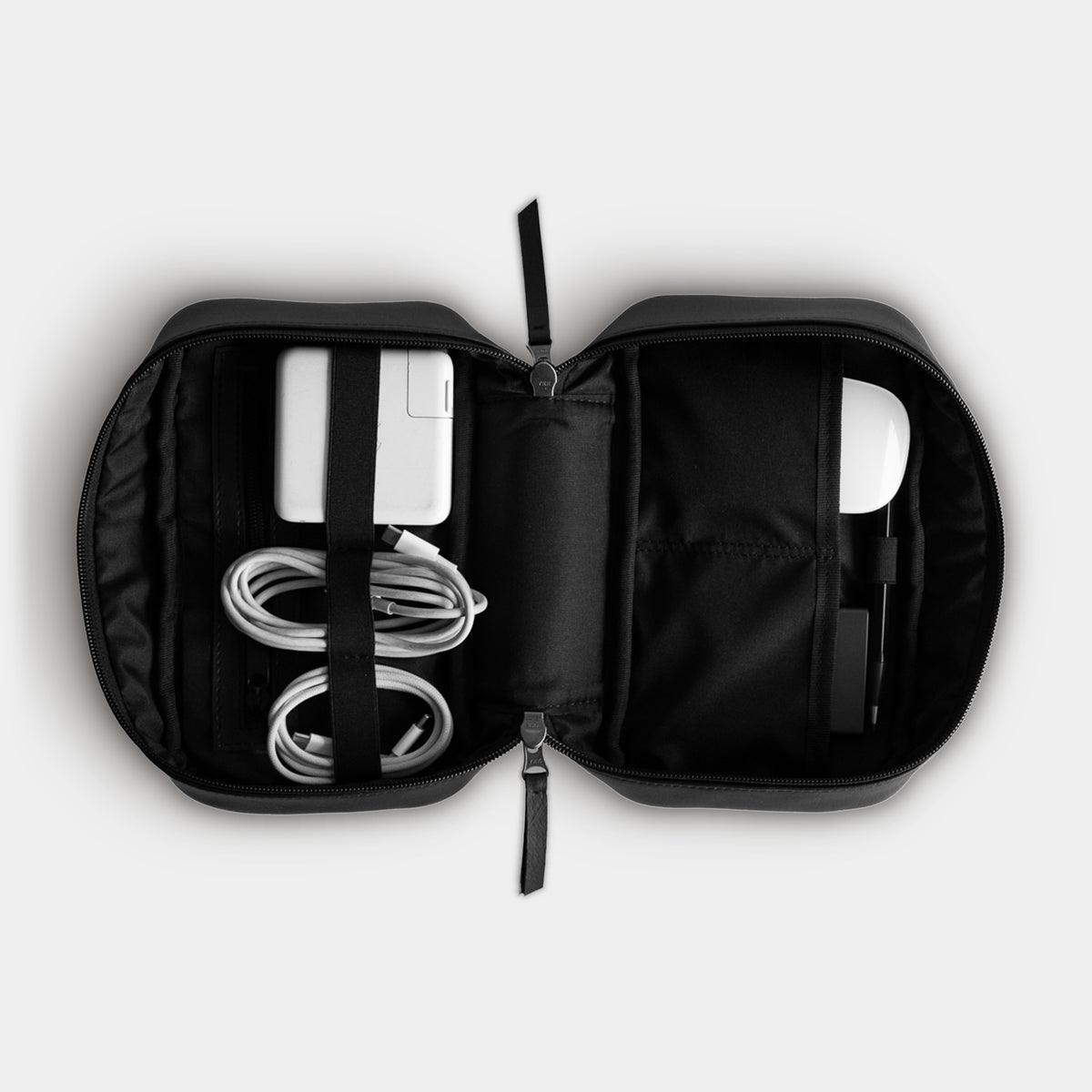 Nomad Case Negro abierto, vista superior #Color_Negro